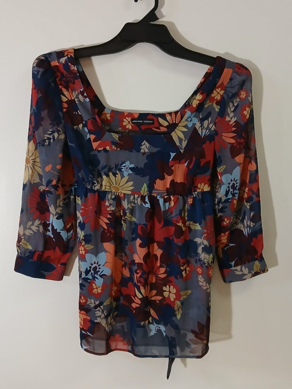 New York & Co navy floral blouse - small